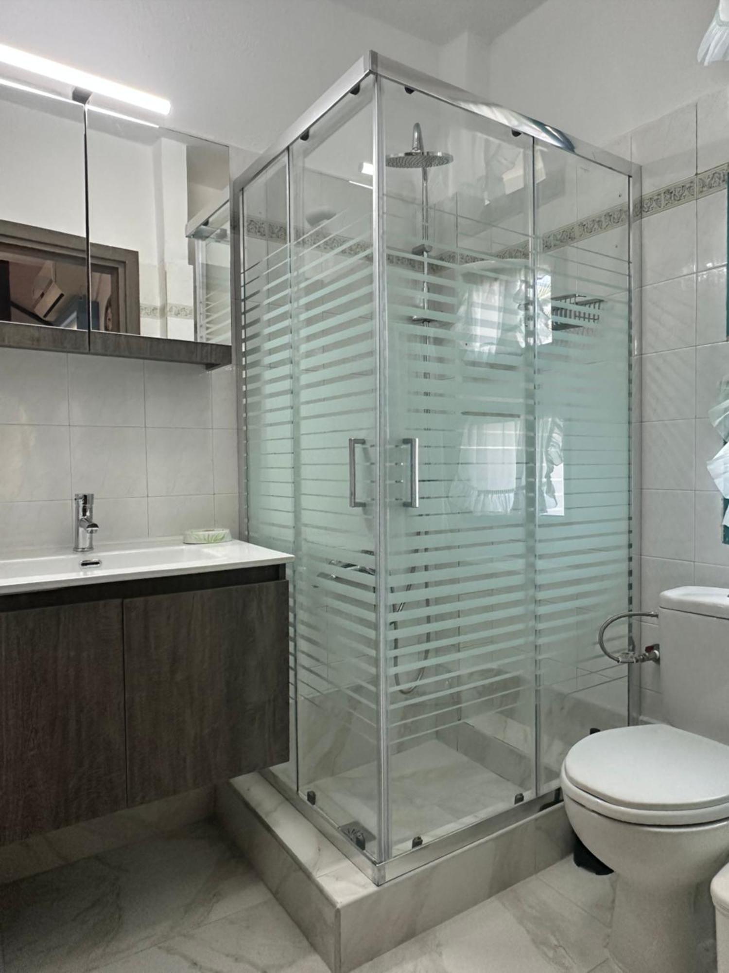 Emerald Seaside Apartment In Pefkohori Πευκοχώρι Εξωτερικό φωτογραφία